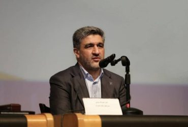 رئیس سازمان بورس اعلام کرد: پرهیز از تصمیم‌های خلق‌الساعه/ کانون سهامداران حقیقی تشکیل می‌شود