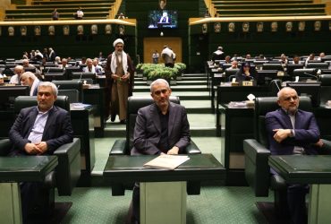 مدنی زاده وزیر اقتصاد شد/نه مرید مکاتب اقتصادی شرق و غربم نه اسیر شعارها/باکاهش تورم میتوانیم نرخ سودبانکی را پایین بیاوریم